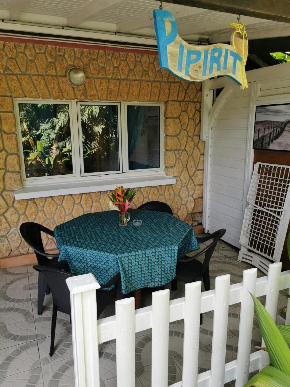 Les Gites De La Lezarde Petit-Bourg Exterior foto