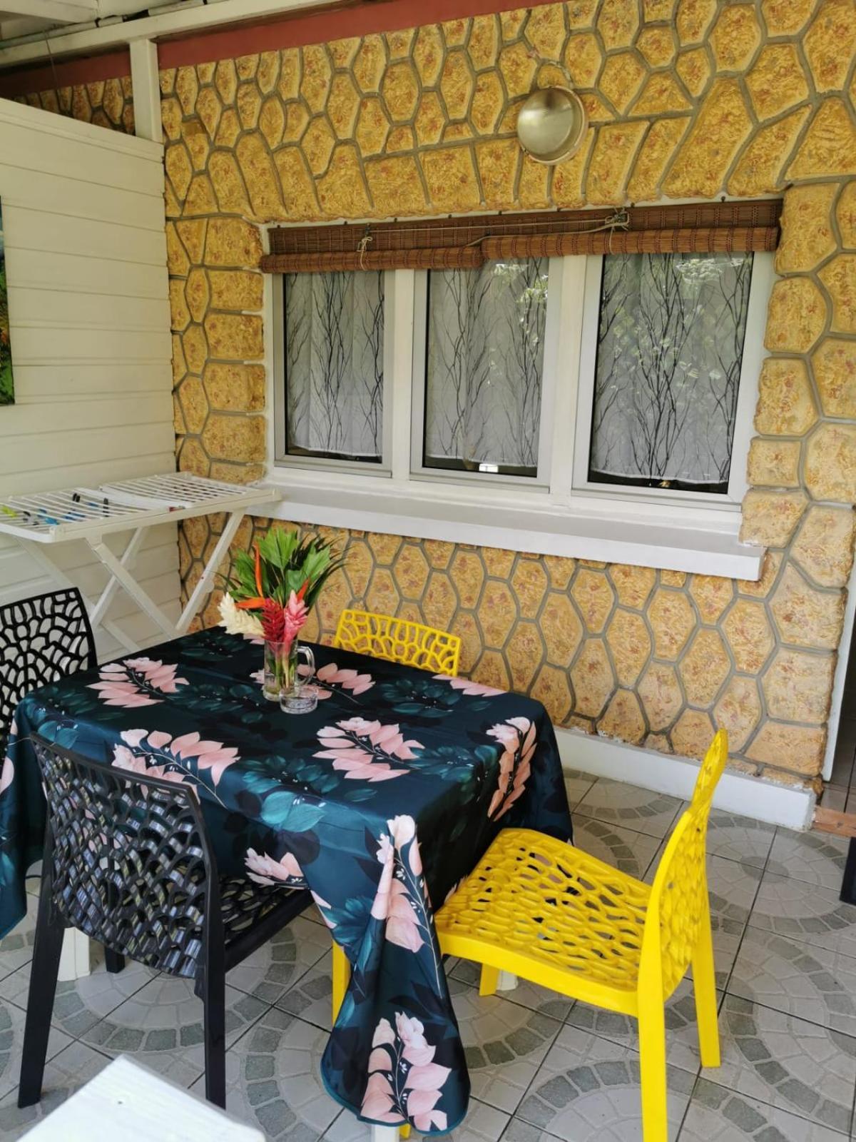 Les Gites De La Lezarde Petit-Bourg Exterior foto